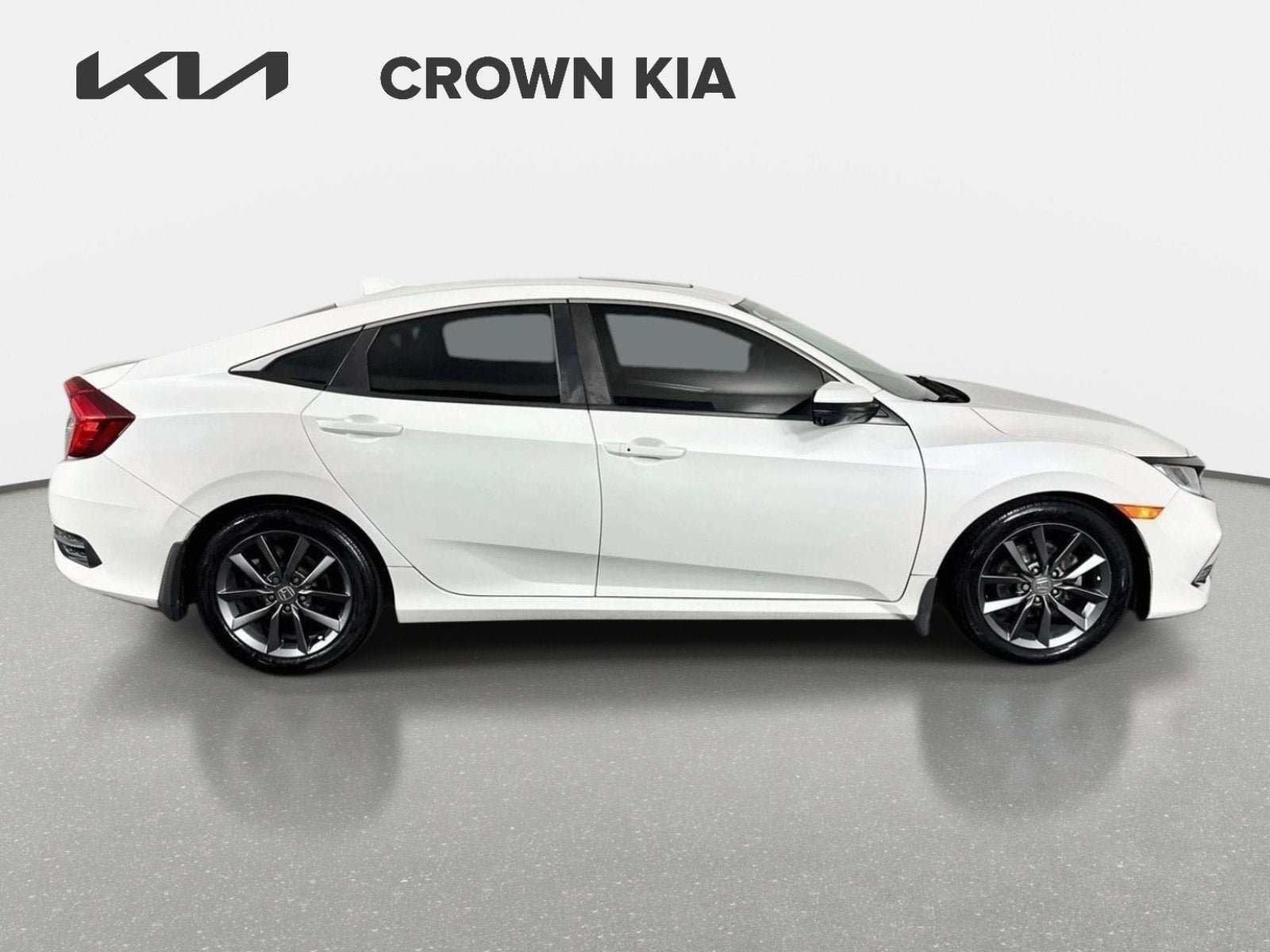 Used 2019 Honda Civic EX image 4