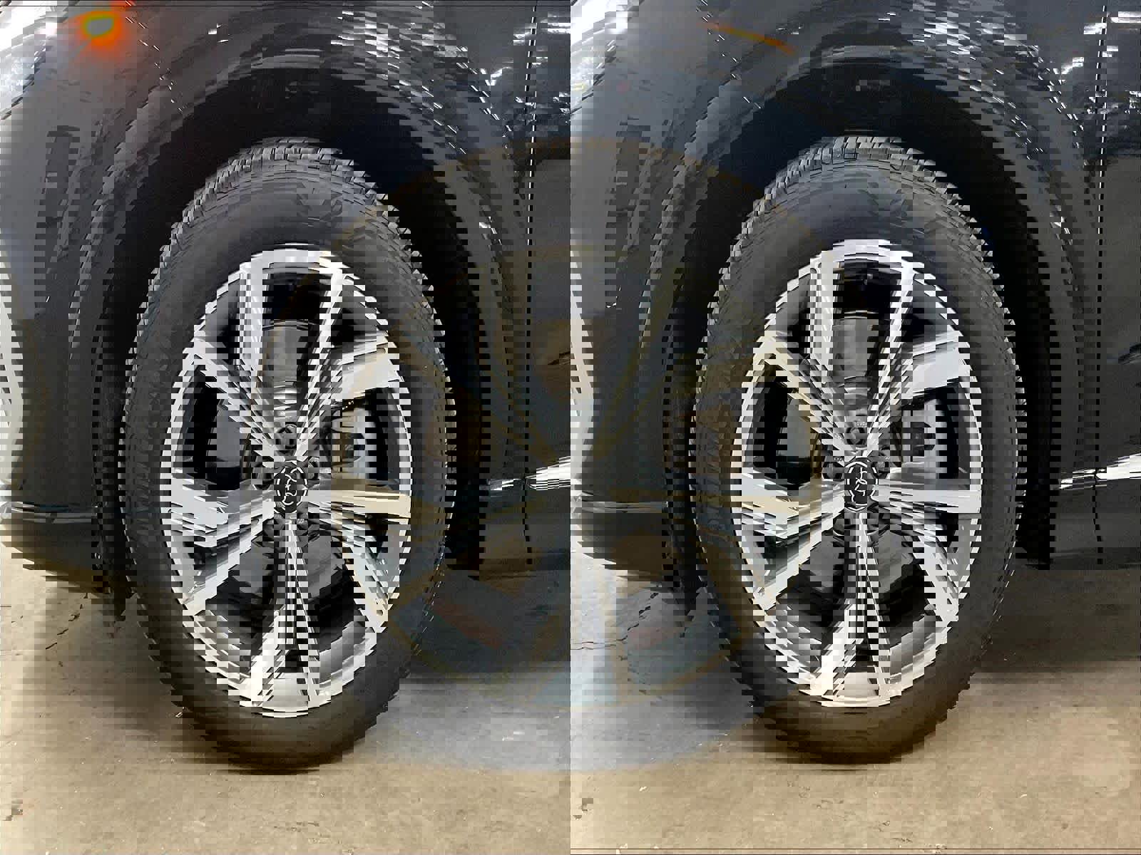 Used 2025 Audi Q4 e-tron Premium Plus w/ Premium Plus image 11