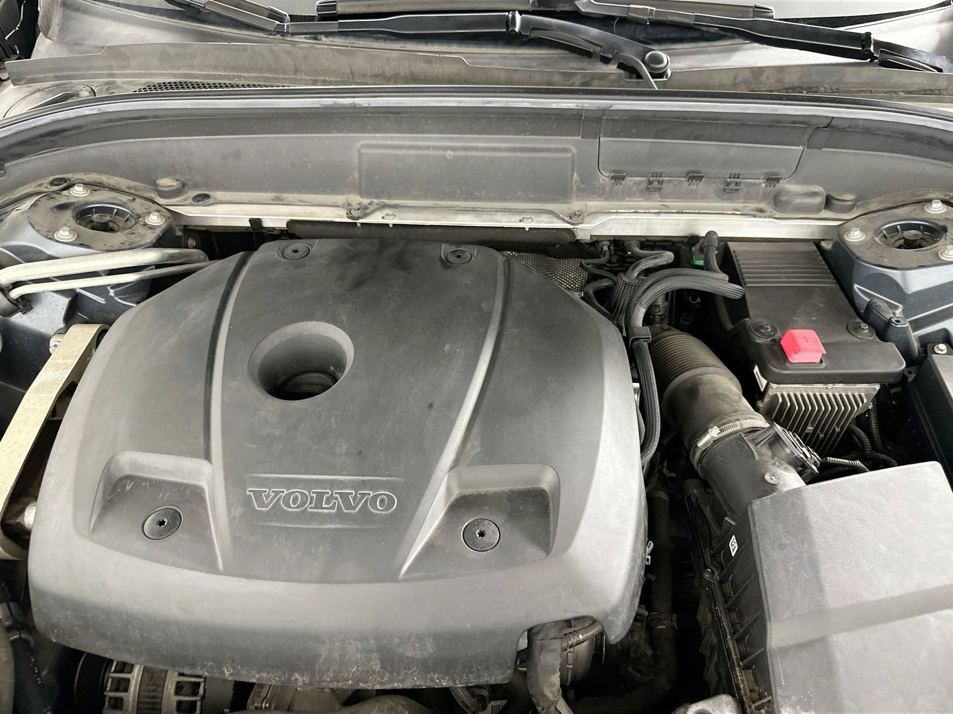 Certified 2018 Volvo XC60 T5 Momentum w/ Convenience Package image 30