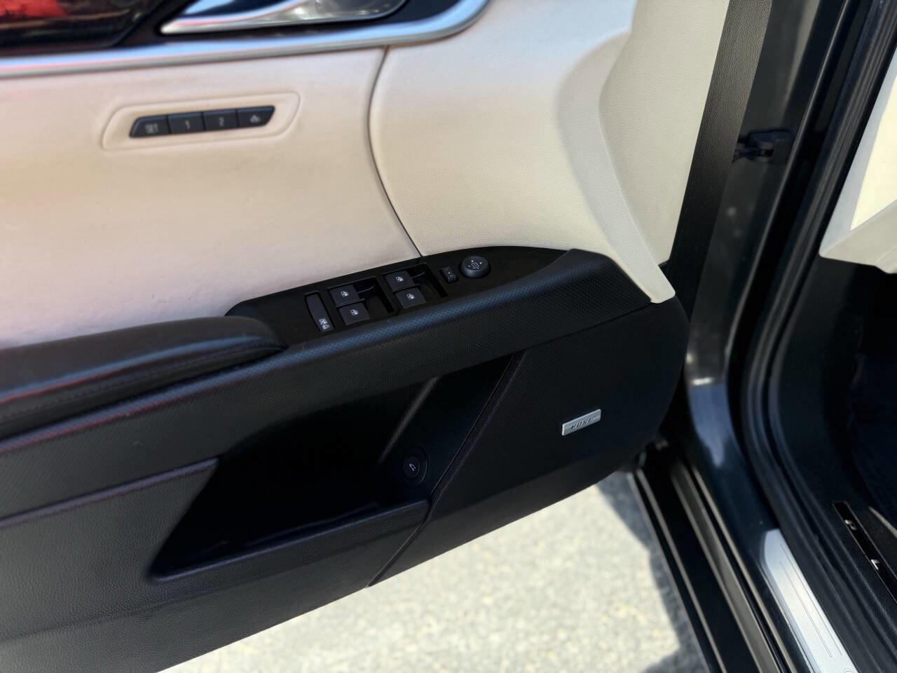 Used 2013 Cadillac XTS Platinum image 24