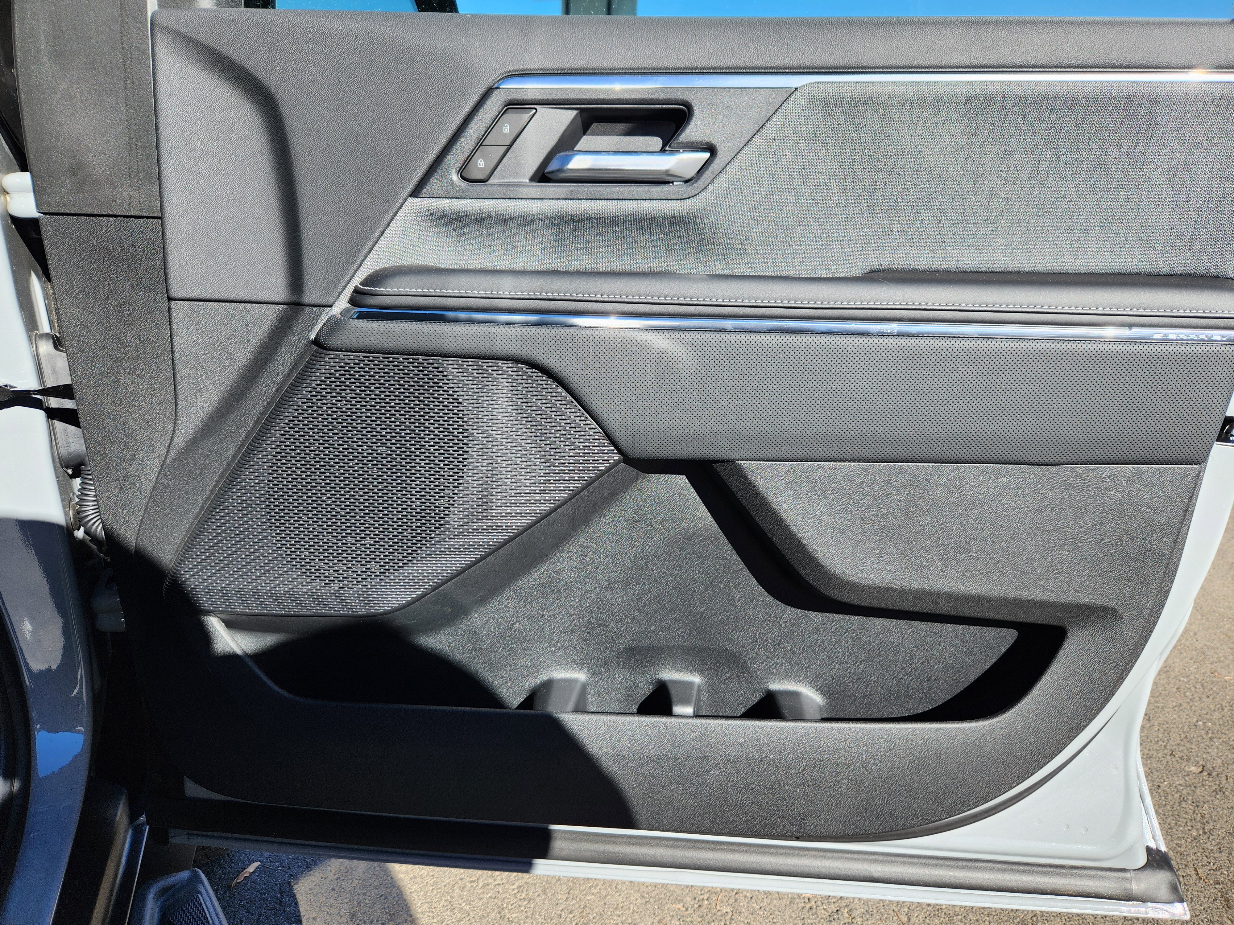 New 2026 GMC Sierra EV Elevation w/ LPO, Elevation Dark Package image 17