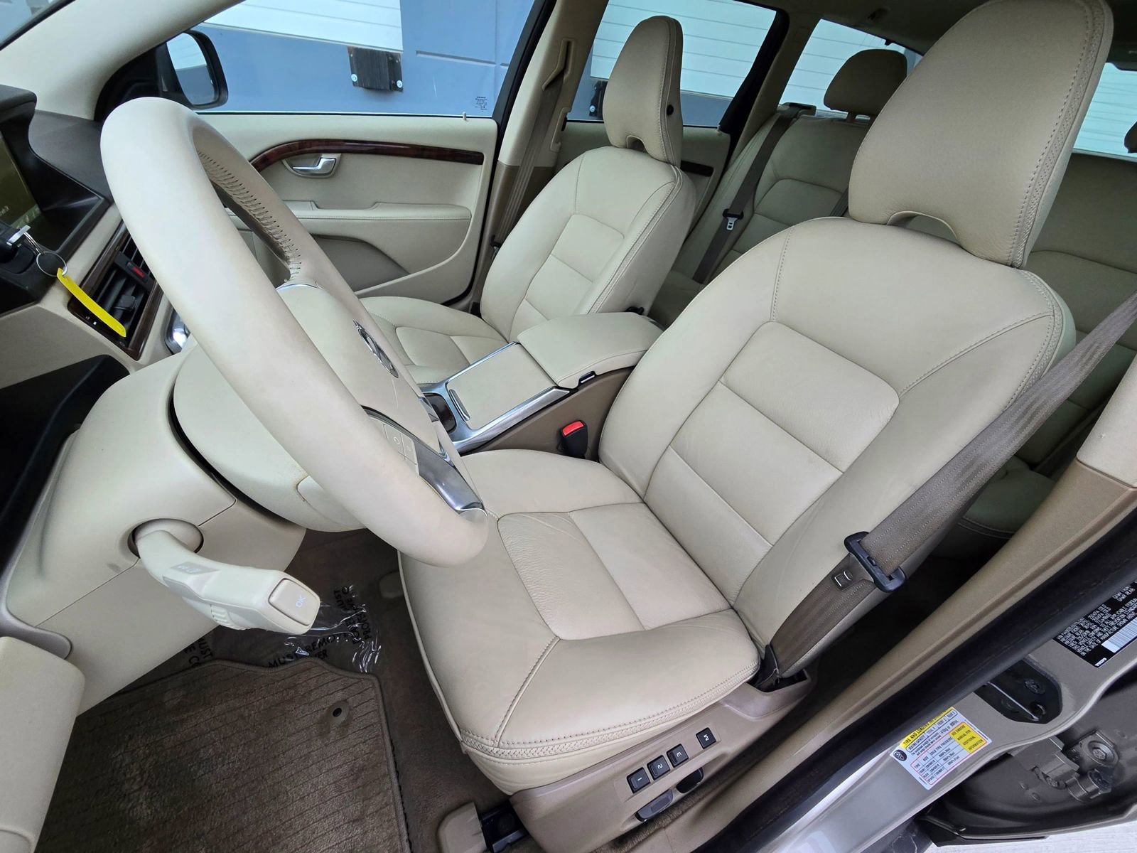 Used 2013 Volvo XC70 T6 image 13
