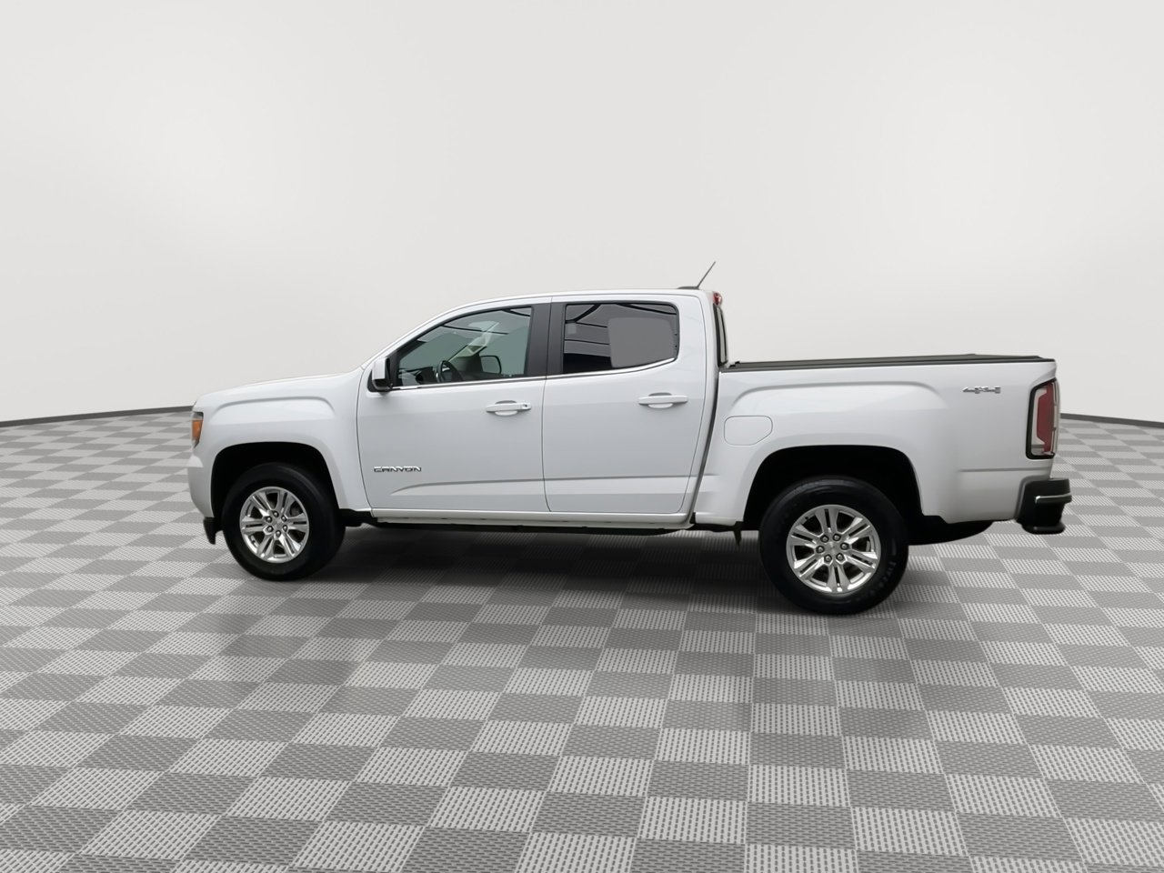 Certified 2020 GMC Canyon SLE w/ SLE Convenience Package AWD/4WD image 38