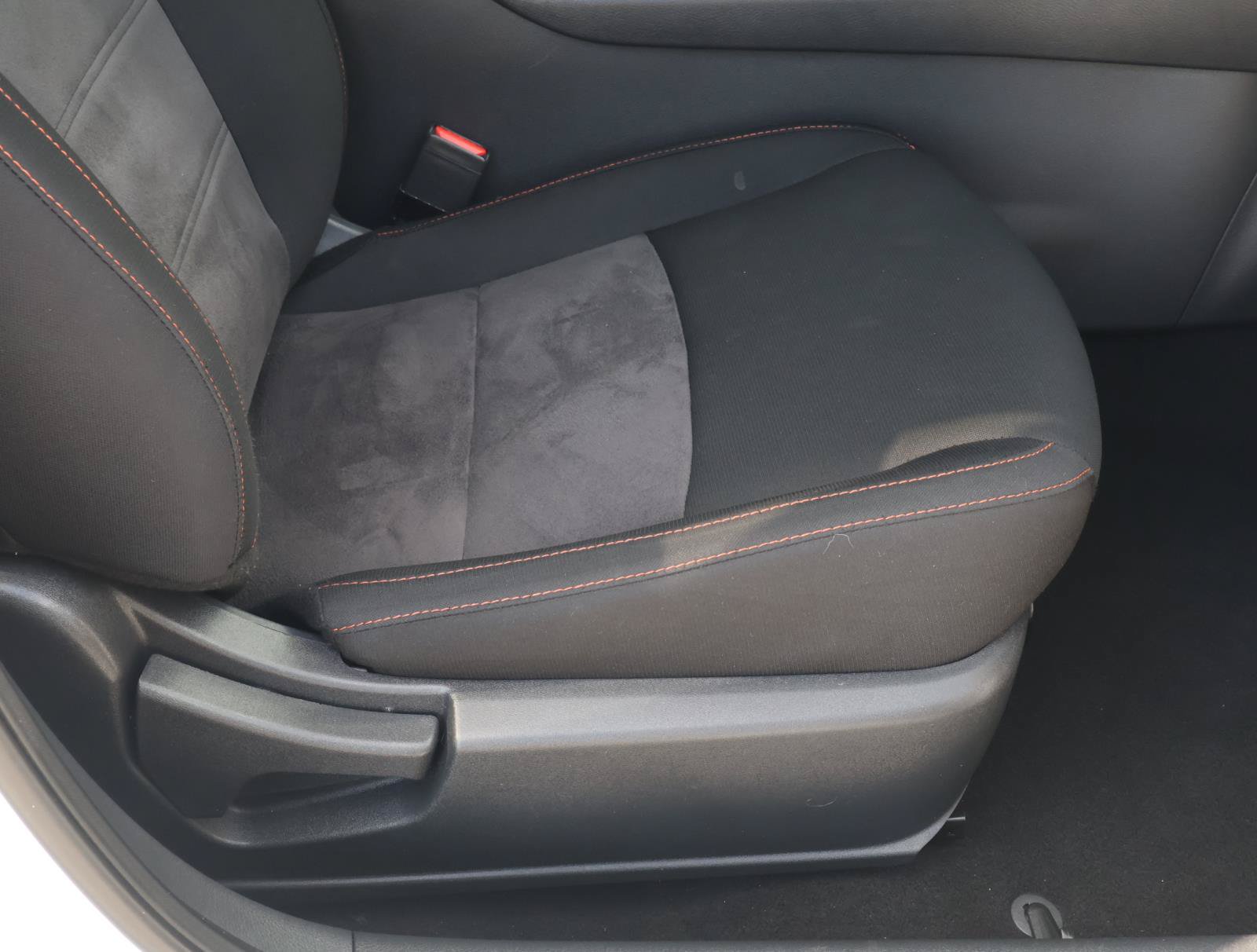 Used 2024 Nissan Sentra SR FWD image 17
