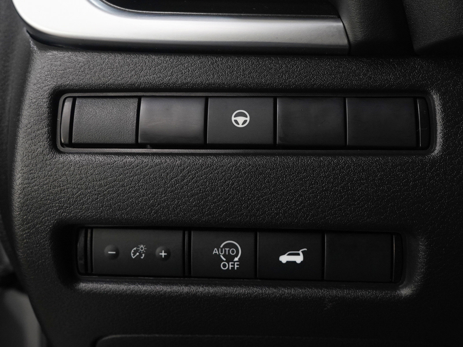 Used 2025 Nissan Rogue SV image 24