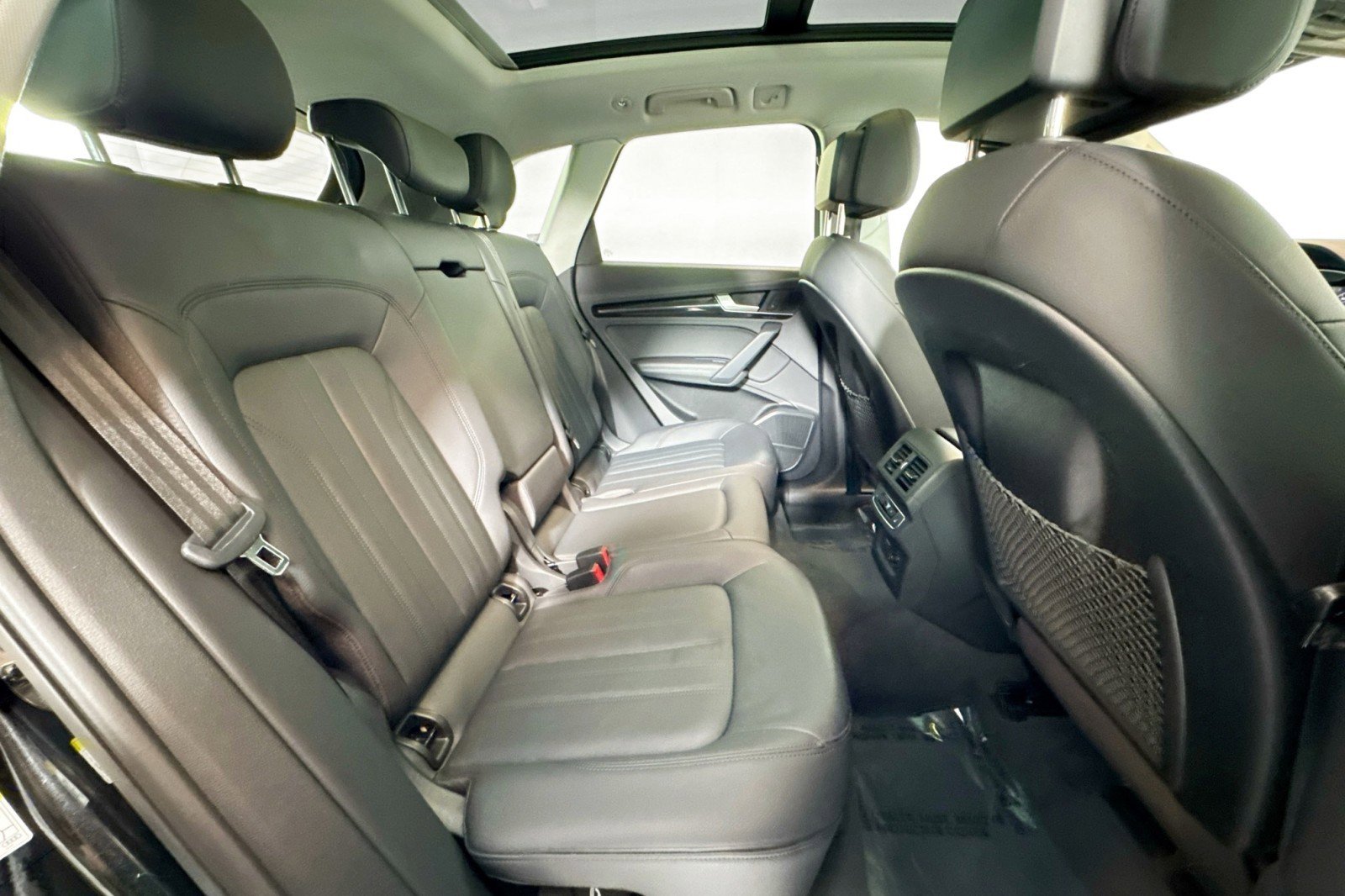 Used 2020 Audi Q5 e Premium Plus w/ Premium Plus Package image 26