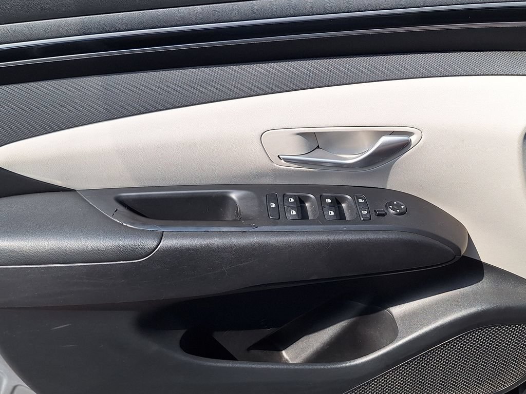 Certified 2022 Hyundai Tucson SE FWD image 9