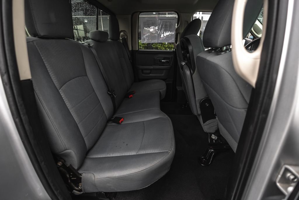 Used 2017 RAM 1500 Classic SLT AWD/4WD image 32