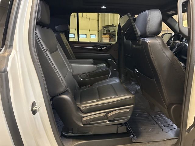 Used 2022 GMC Yukon XL Denali w/ Denali Premium Package image 26