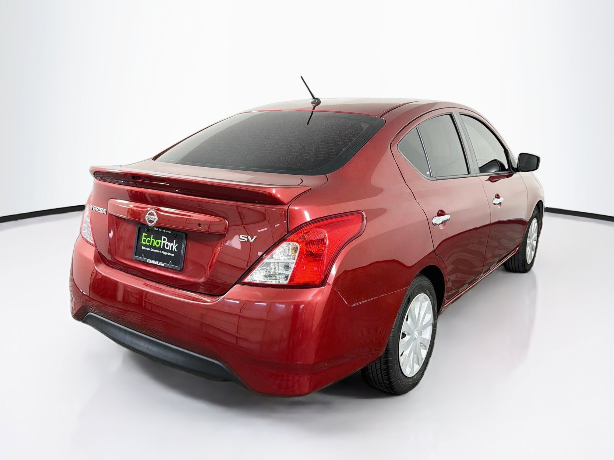Used 2018 Nissan Versa SV FWD image 9