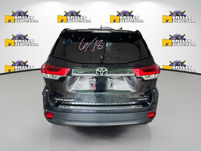 Used 2017 Toyota Highlander LE AWD/4WD image 5
