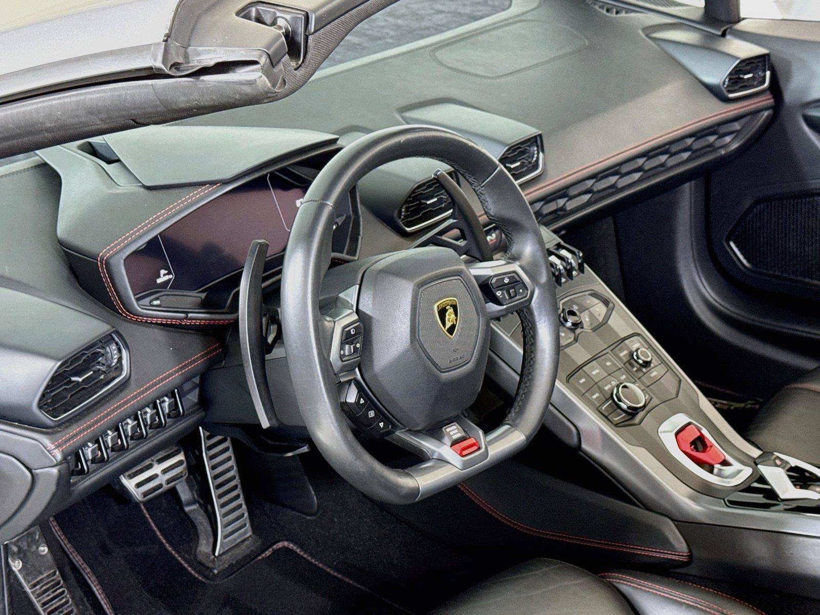 Used 2018 Lamborghini Huracan LP 580-2 RWD image 16