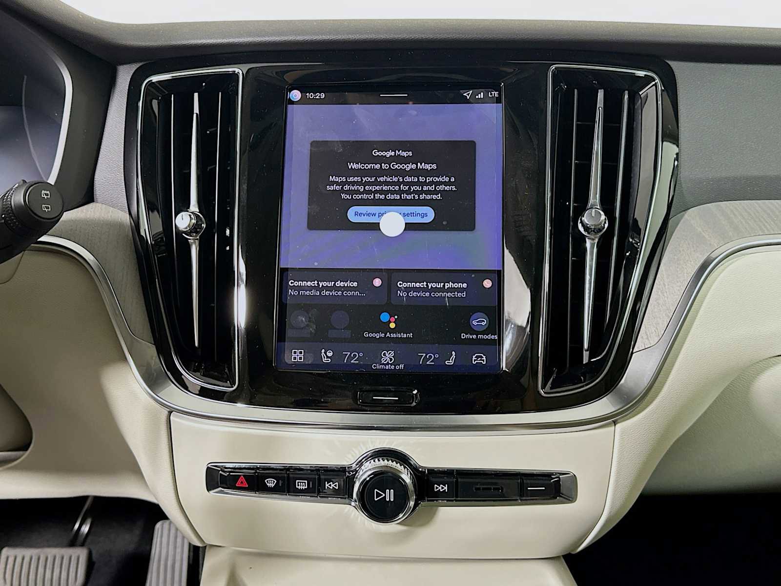 New 2026 Volvo V60 B5 Cross Country Plus w/ Climate Package image 13