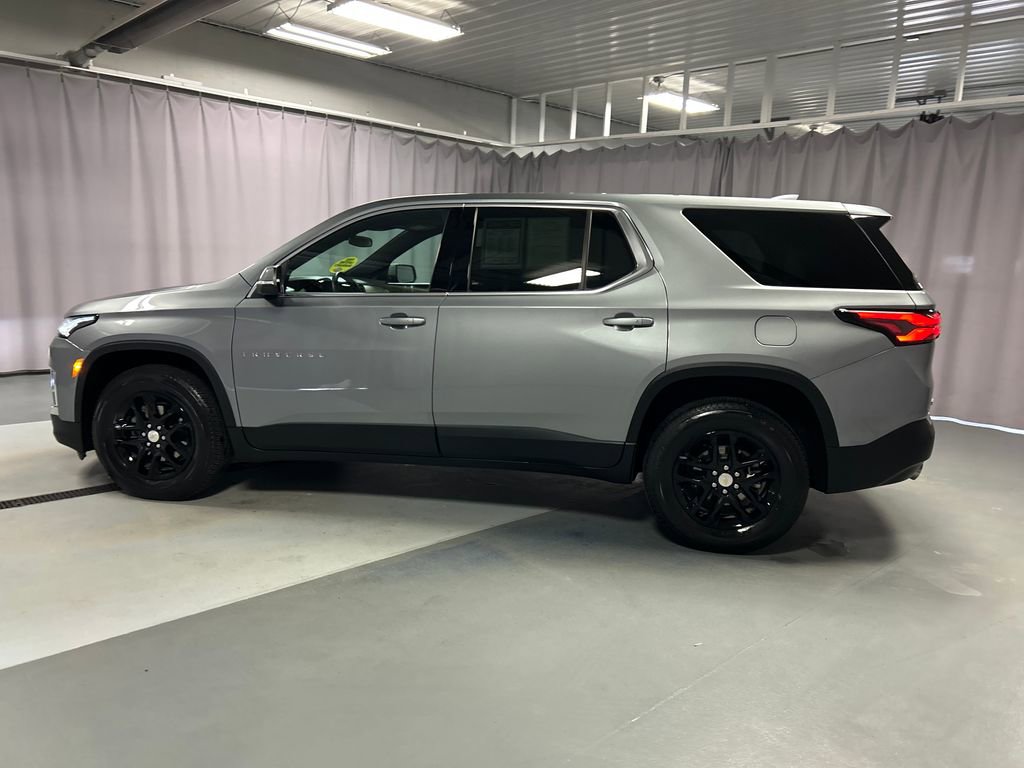 Used 2023 Chevrolet Traverse LS w/ Safety Package FWD image 4