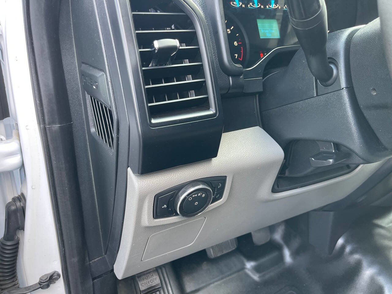 Used 2016 Ford F150 XL image 24