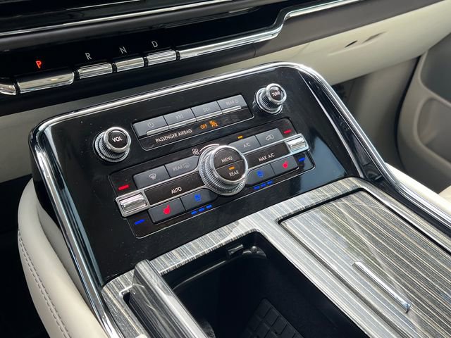 Certified 2022 Lincoln Navigator Black Label AWD/4WD image 35