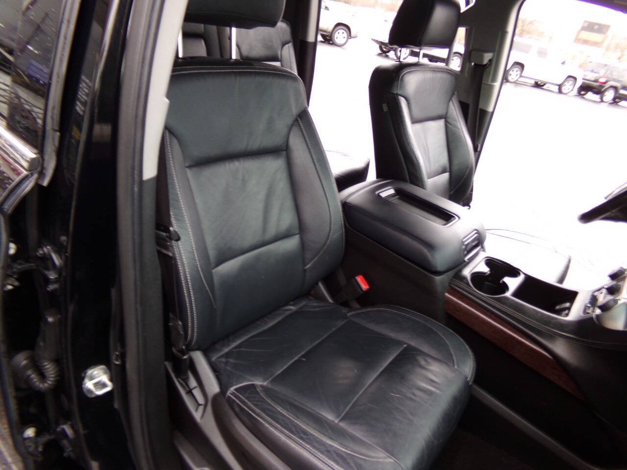 Used 2016 GMC Yukon XL SLE AWD/4WD image 28