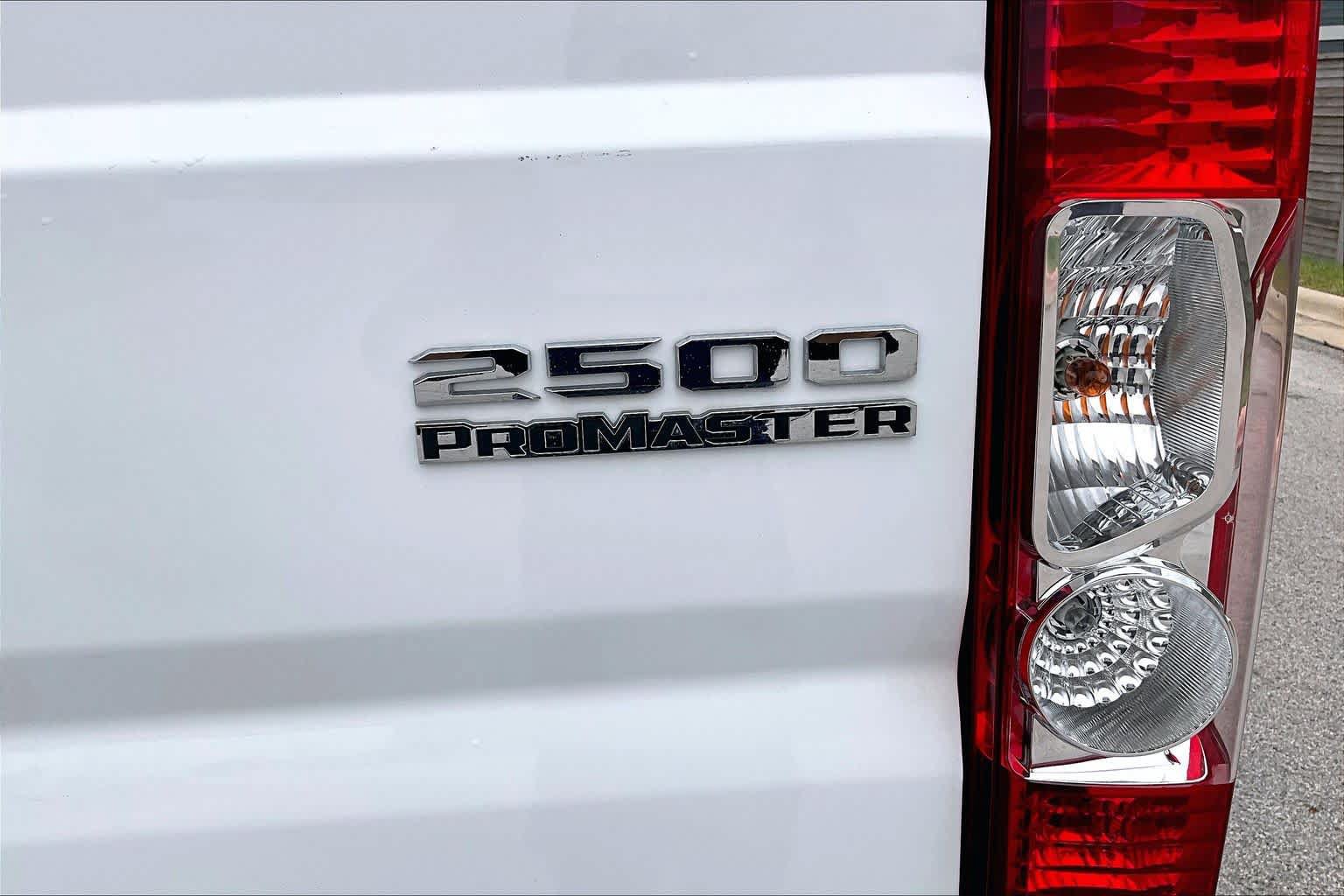 Used 2025 RAM ProMaster 2500 w/ Convenience Group FWD image 10