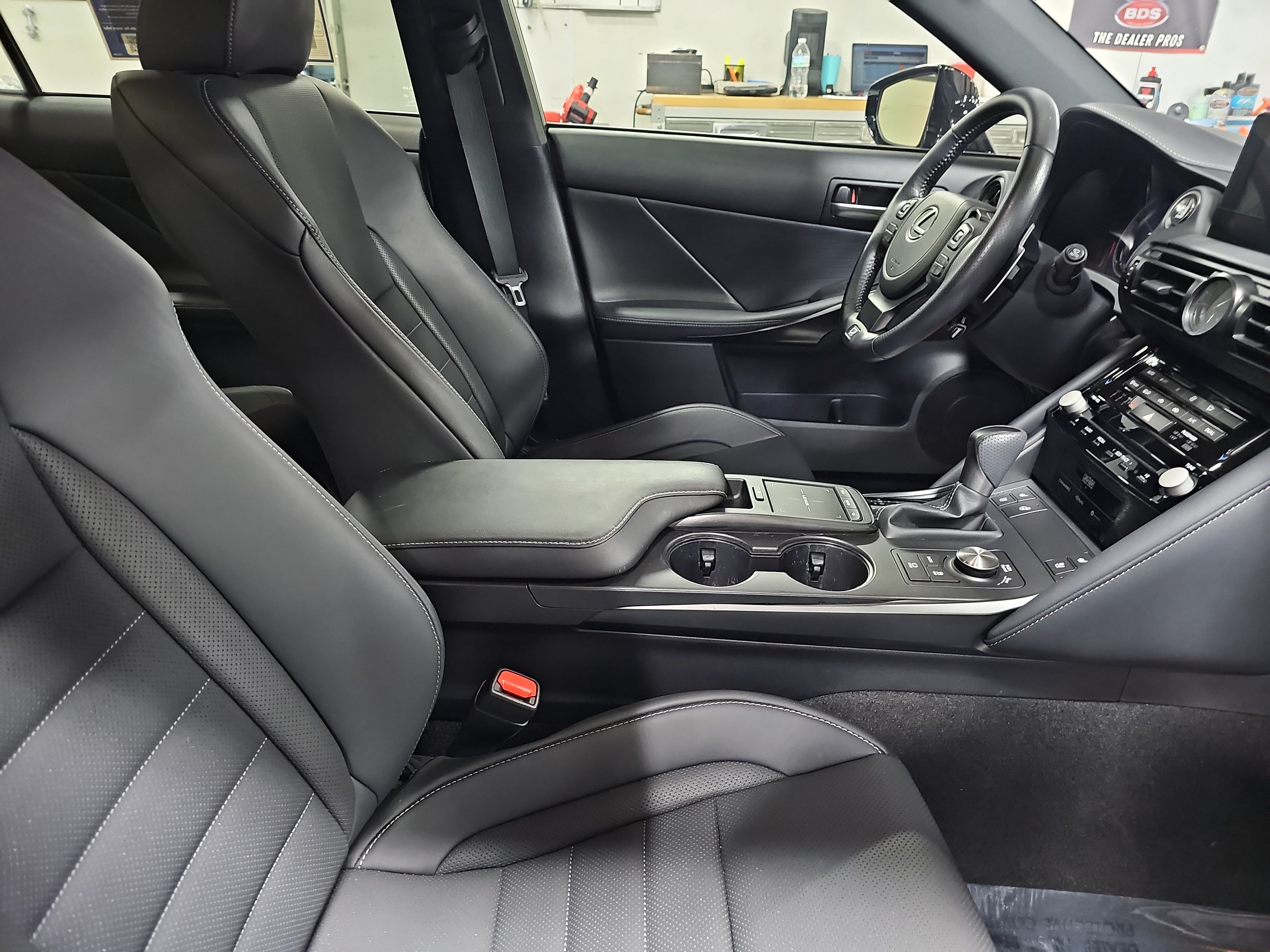 Used 2023 Lexus IS 350 F Sport RWD image 10