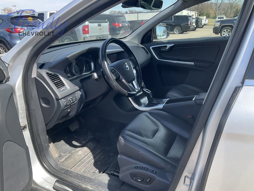 Used 2016 Volvo XC60 T6 AWD/4WD image 5