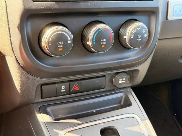Used 2016 Jeep Compass Sport w/ Power Value Group FWD image 25