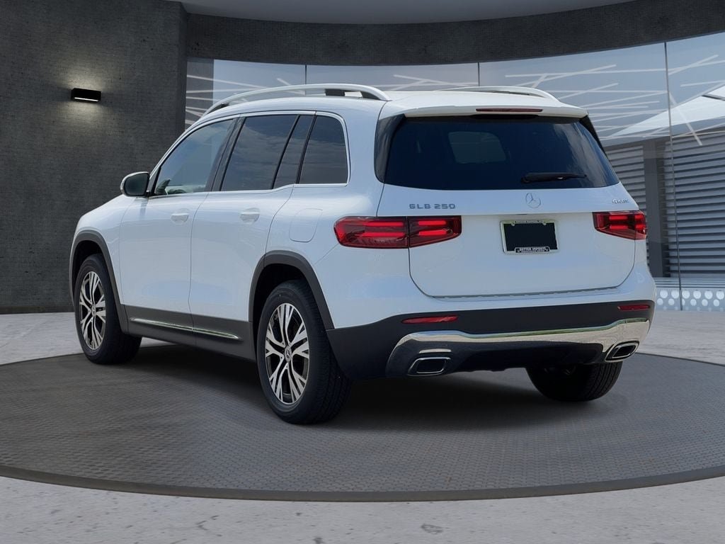 New 2026 Mercedes-Benz GLB 250 4MATIC image 3