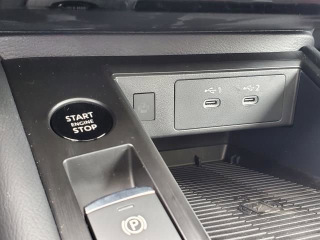 New 2026 Nissan Kicks SR image 33