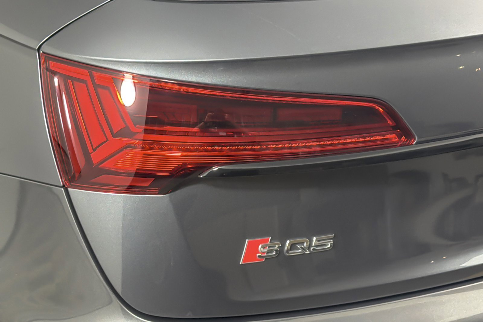 Used 2023 Audi SQ5 Prestige w/ Prestige Package image 27