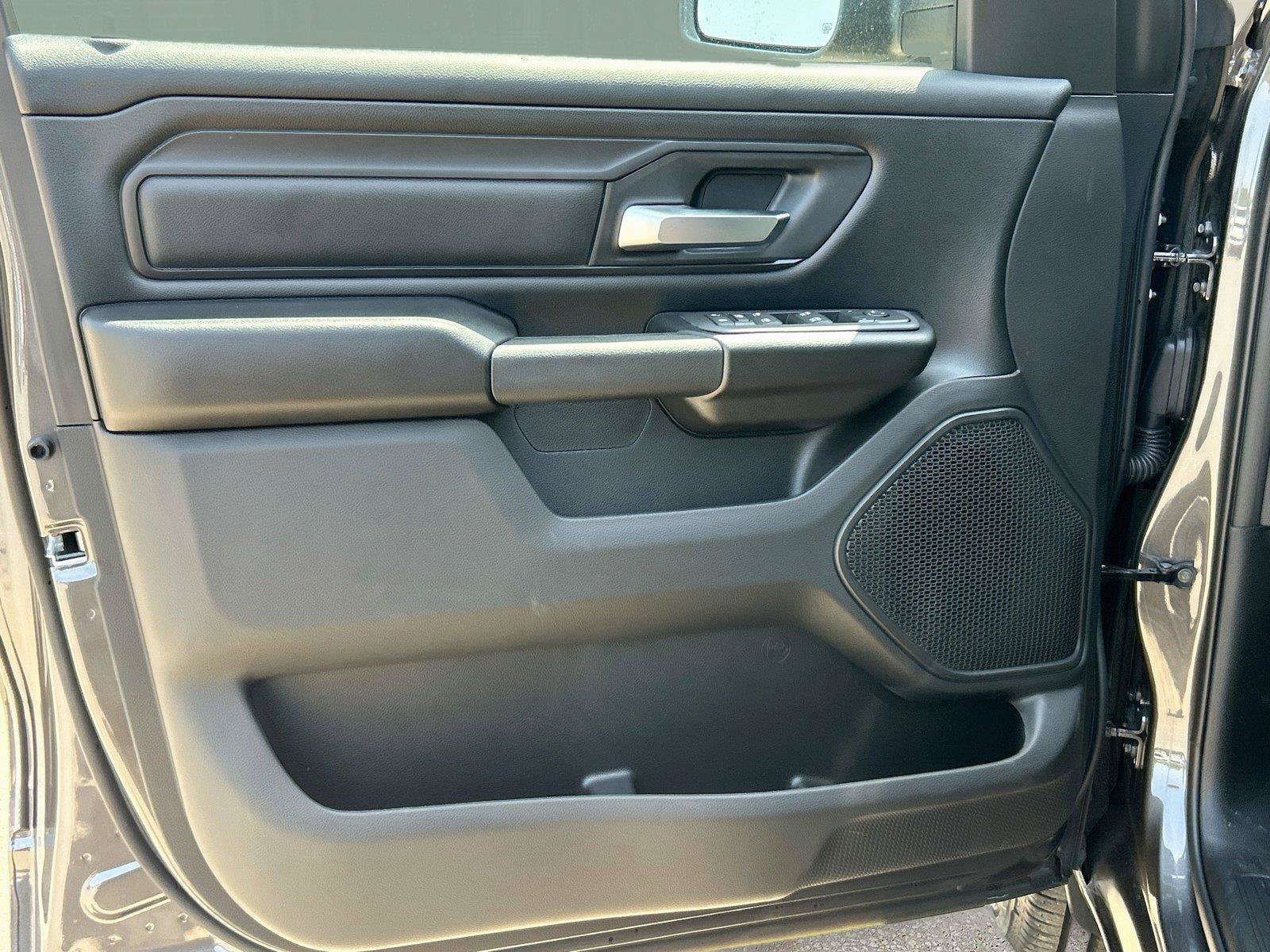 New 2026 RAM 1500 Express AWD/4WD image 20