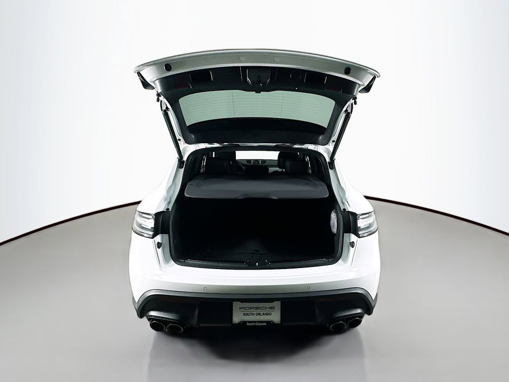 New 2025 Porsche Macan image 28