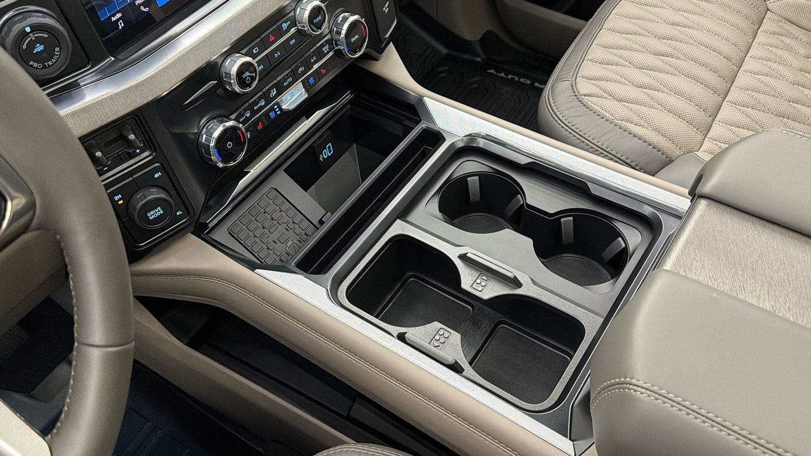 Used 2026 Ford F450 Platinum w/ Platinum Plus Package image 26