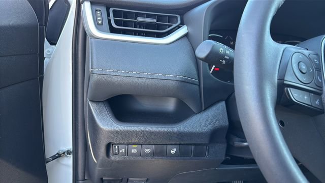Used 2024 Toyota RAV4 XLE image 21