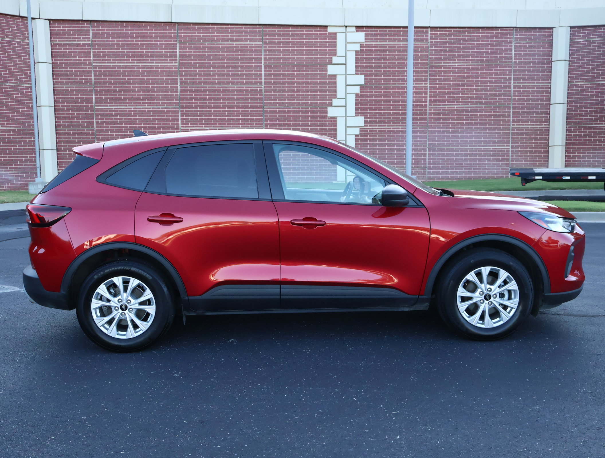 Used 2025 Ford Escape Active FWD image 30