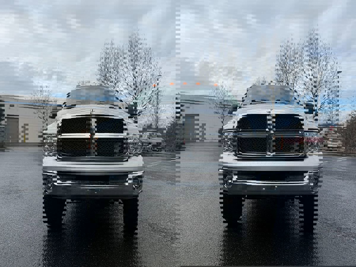 Used 2003 Dodge Ram 3500 Truck SLT image 2