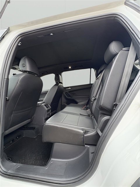 Used 2021 Volkswagen Tiguan SE R-Line w/ 3rd Row Seat Package image 16