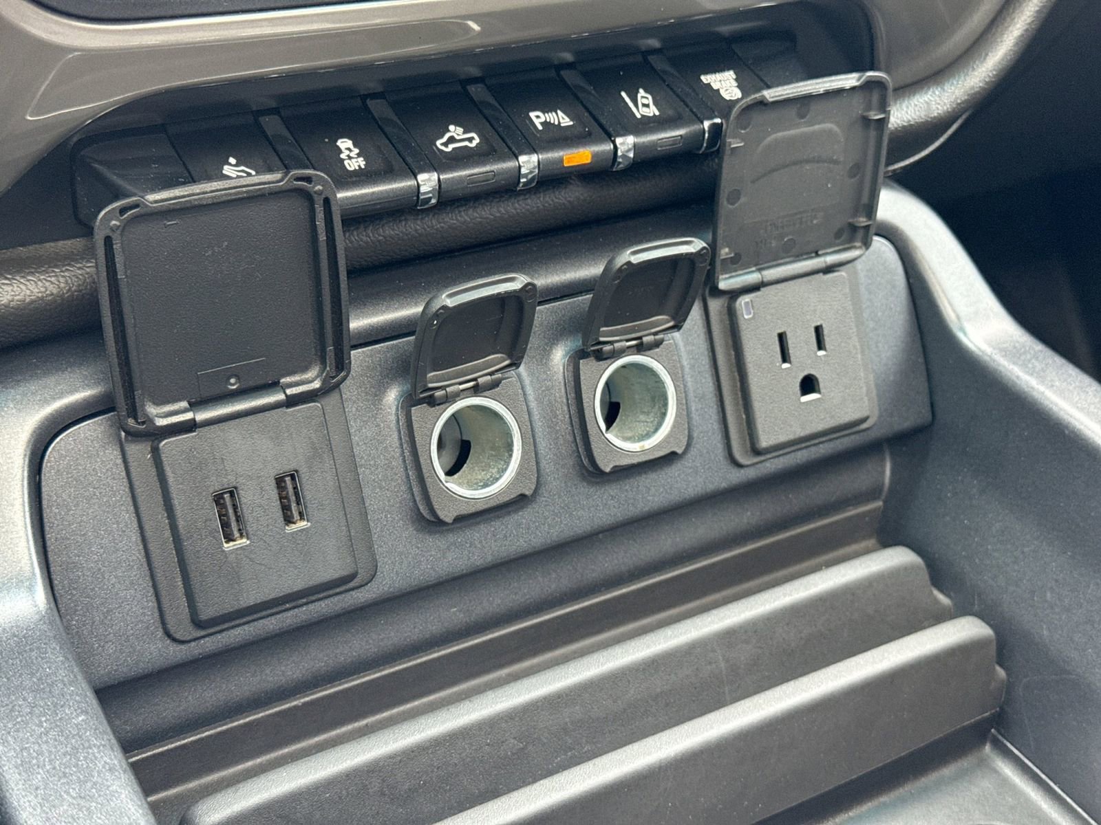 Used 2019 Chevrolet Silverado 2500 High Country image 31