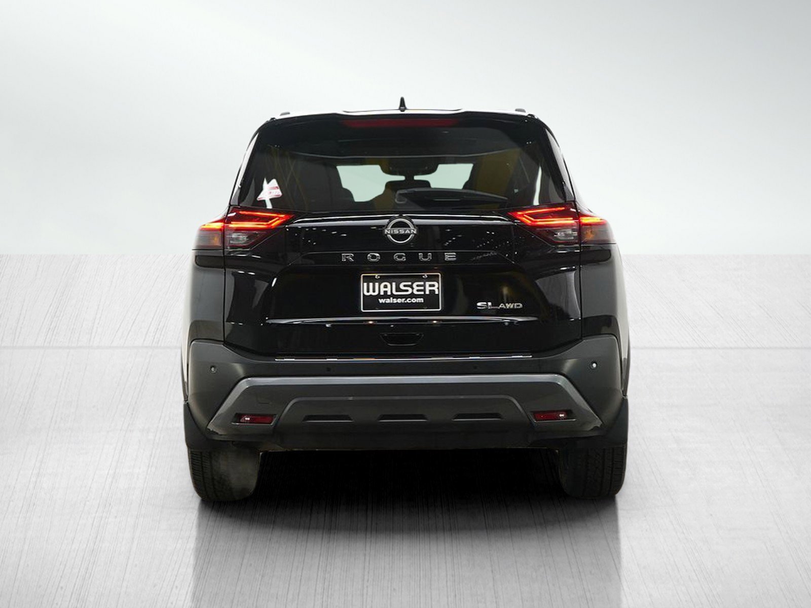 Used 2023 Nissan Rogue SL image 4