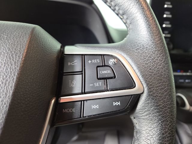 Used 2022 Toyota Sienna XLE FWD image 24