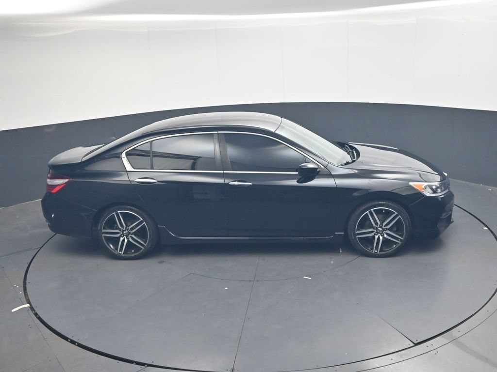 Used 2017 Honda Accord Sport image 24