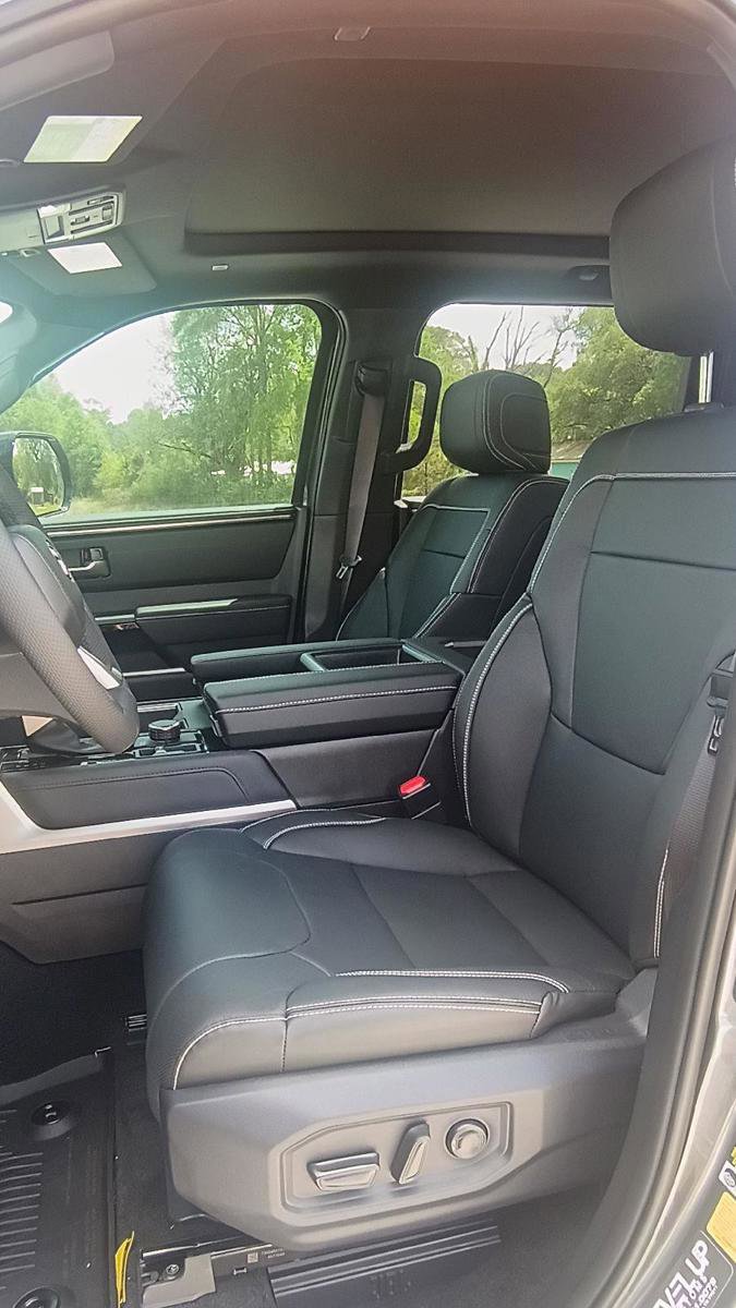 New 2026 Toyota Tundra Limited AWD/4WD image 10