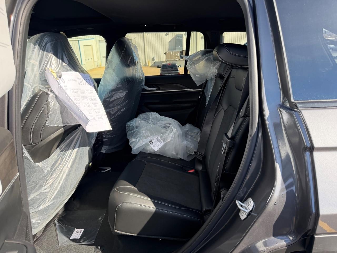 New 2026 Jeep Grand Cherokee Altitude image 10