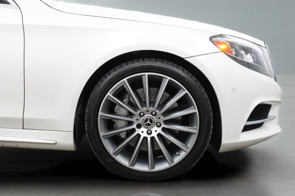 Used 2017 Mercedes-Benz S 550 Sedan image 14