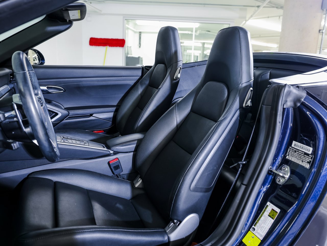 Used 2017 Porsche 911 Carrera 4 image 5