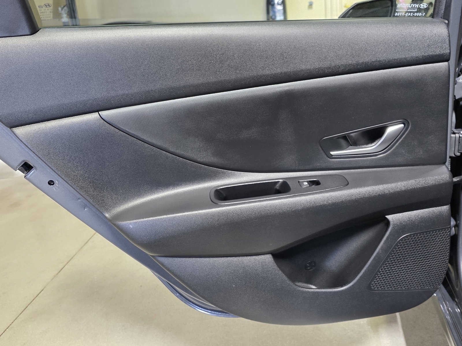 Certified 2025 Hyundai Elantra SE image 13