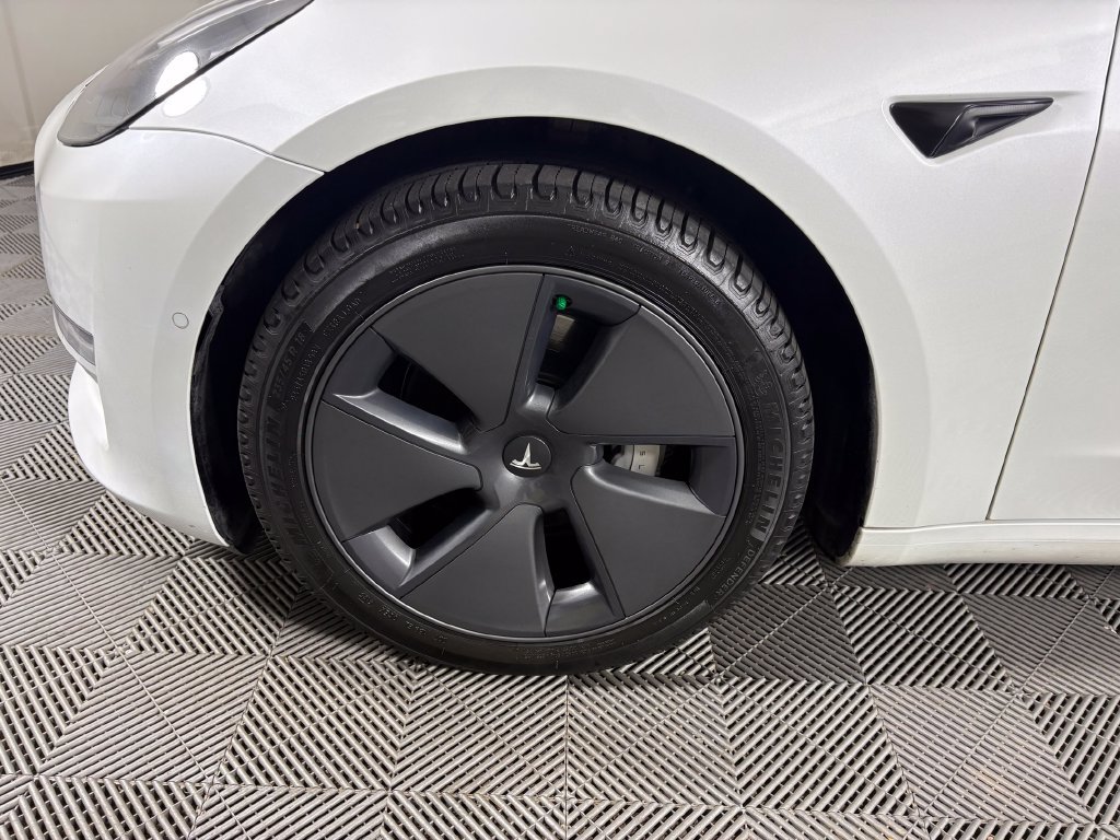 Used 2022 Tesla Model 3 Long Range AWD/4WD image 11