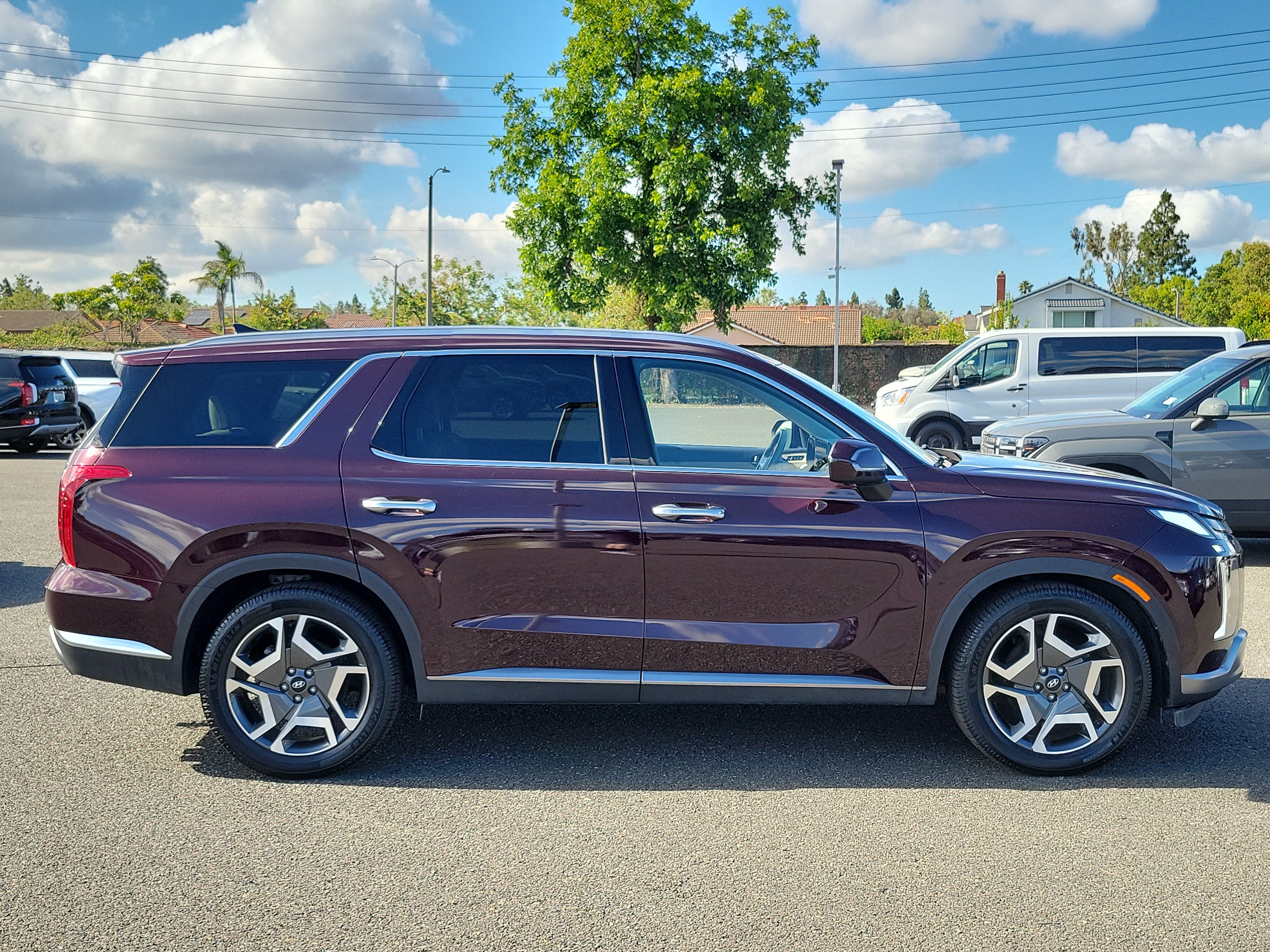 Used 2024 Hyundai Palisade Limited FWD image 6