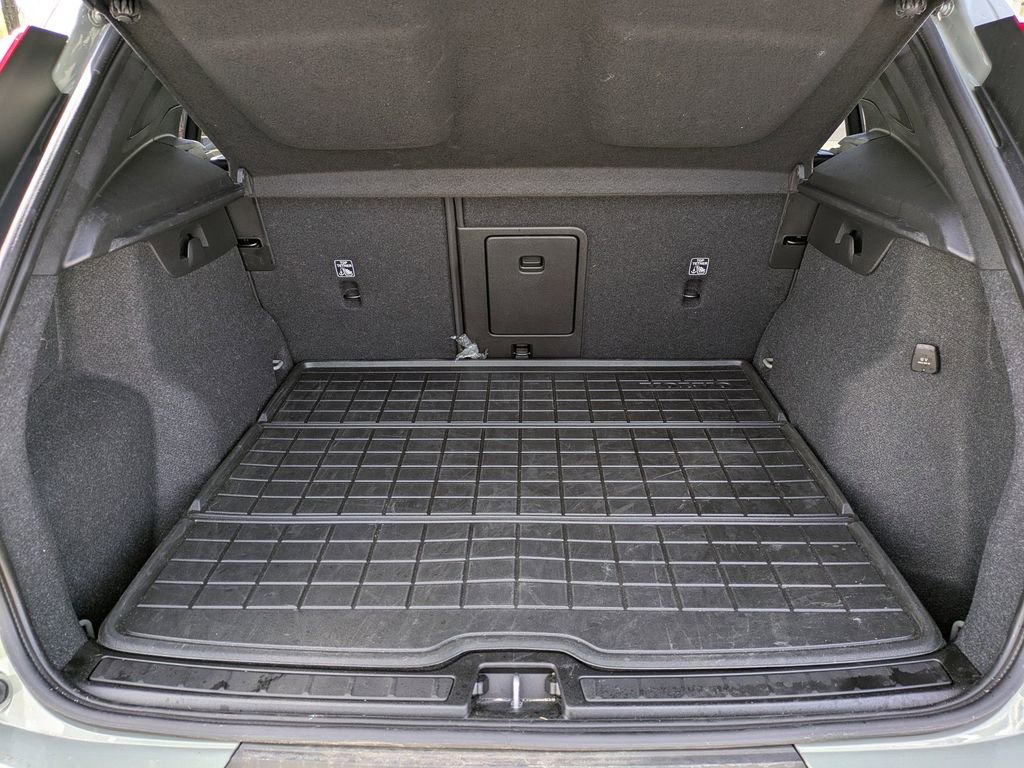 Certified 2023 Volvo XC40 B5 Plus w/ Driver Assist Package image 12