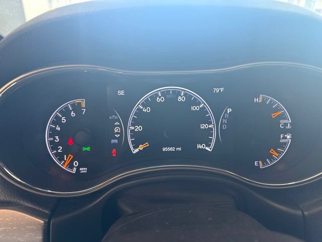 Used 2017 Jeep Grand Cherokee Limited AWD/4WD image 7