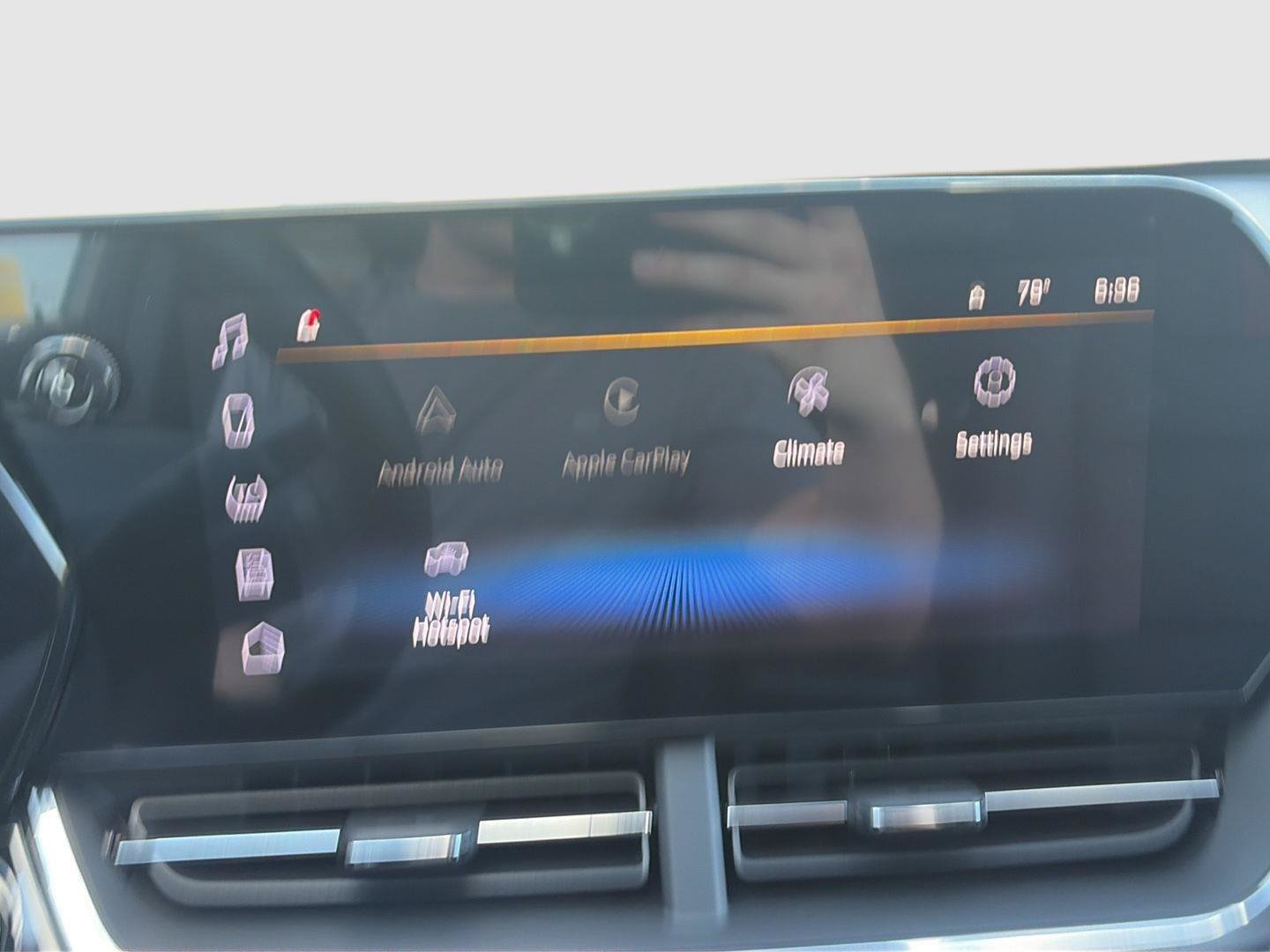 New 2026 Chevrolet Trax RS w/ Sunroof Package FWD image 17