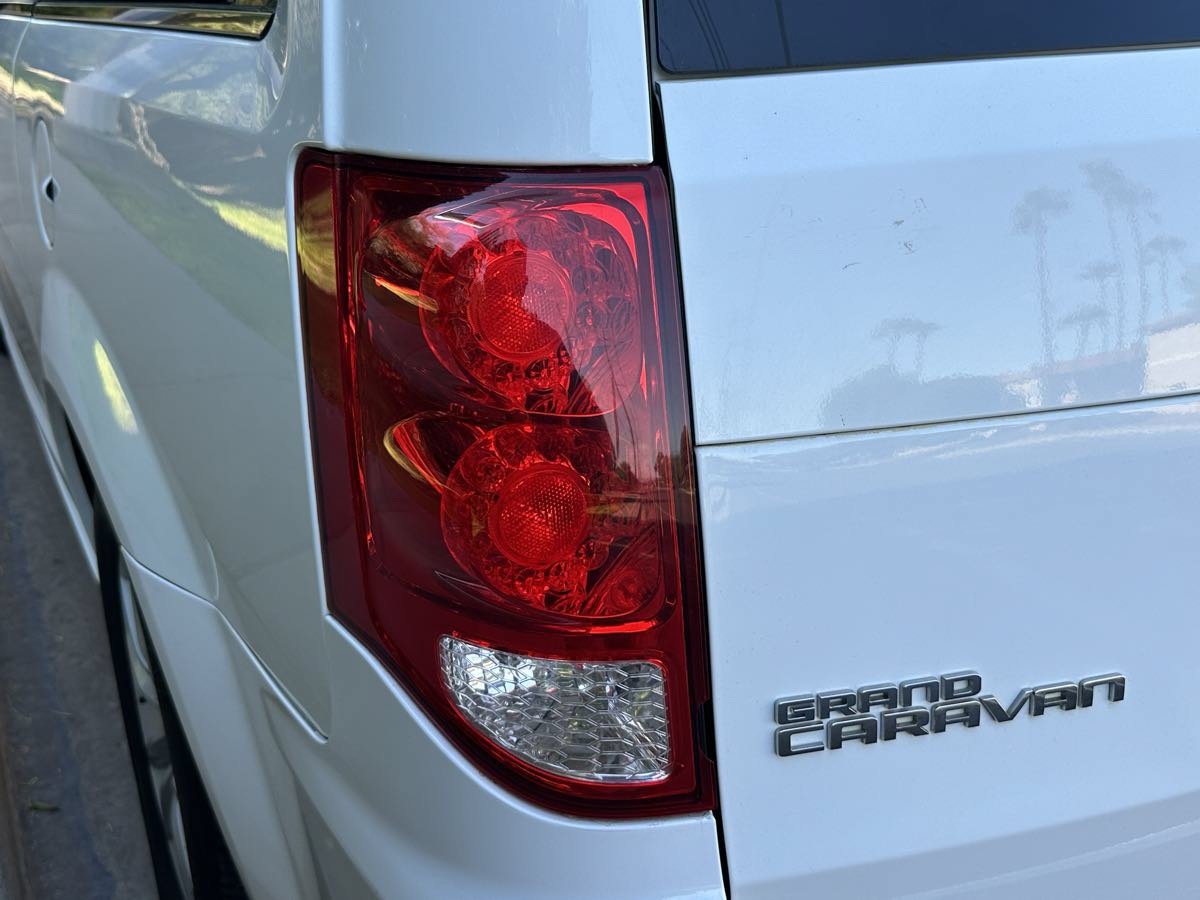 Used 2020 Dodge Grand Caravan SXT FWD image 45